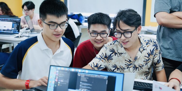 Photo Marketing online Công nghệ thông tin - định hướng và giải pháp cho ngành 1 Marketing online Công nghệ thông tin – định hướng và giải pháp cho ngành